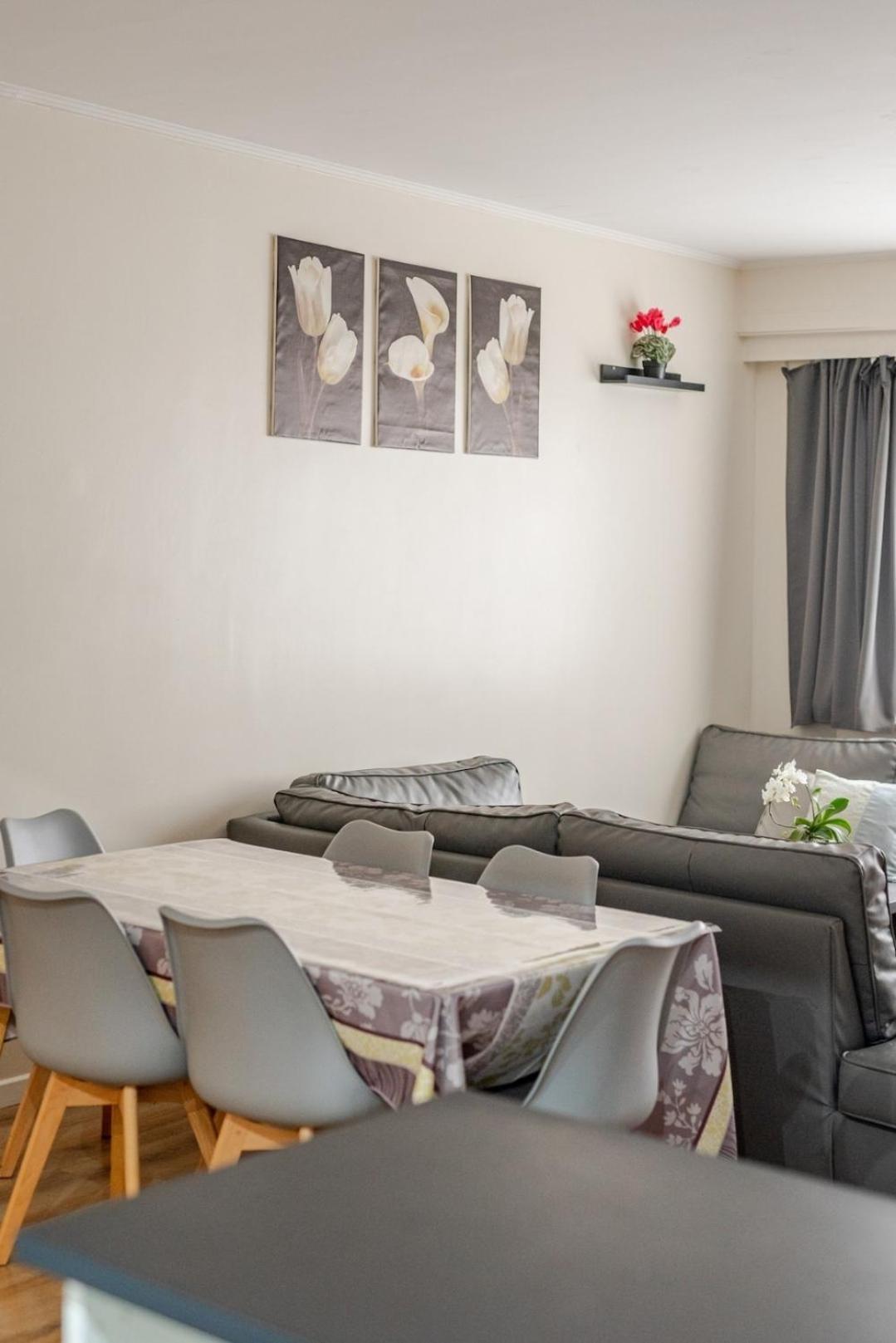בריסל Apartamentos Completo Con Todas Las Comodidades מראה חיצוני תמונה